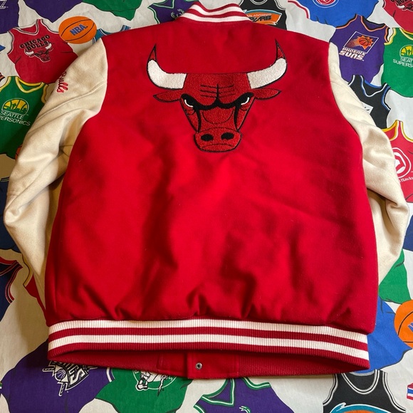 NBA Ultra Game Chicago Bulls Varsity Letterman Jacket - Picture 3 of 7